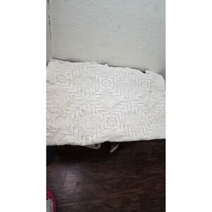 VTG Unbranded Crochet Tablecloth Cream Boho Geometric Starburst Y2k 46 x 74